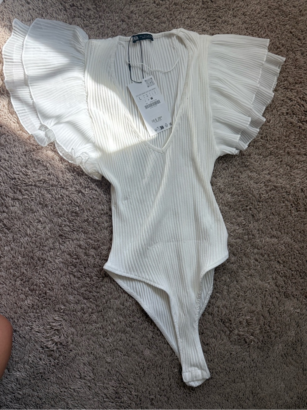 Zara Cream Ribbed V-Neck Bodysuit with Ruffled Sleeves